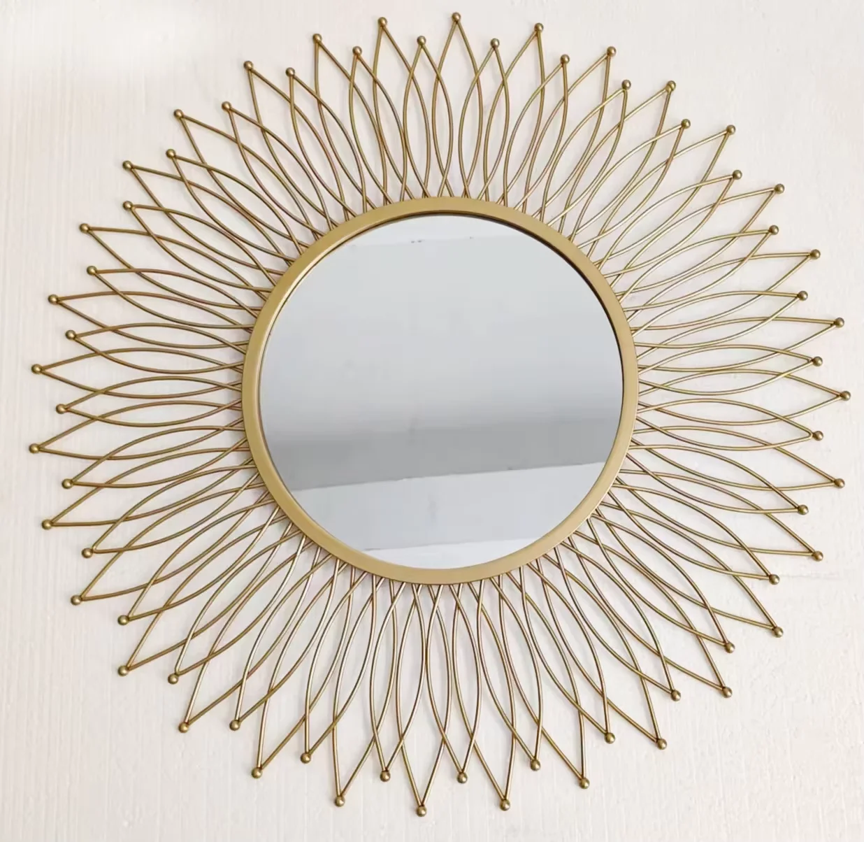 80cm Novel Design Modern Large Decorative Wall Mirrors Metal Art  Indoor Decor Gold Metal Frame Big Wall Mirrors for Living Room