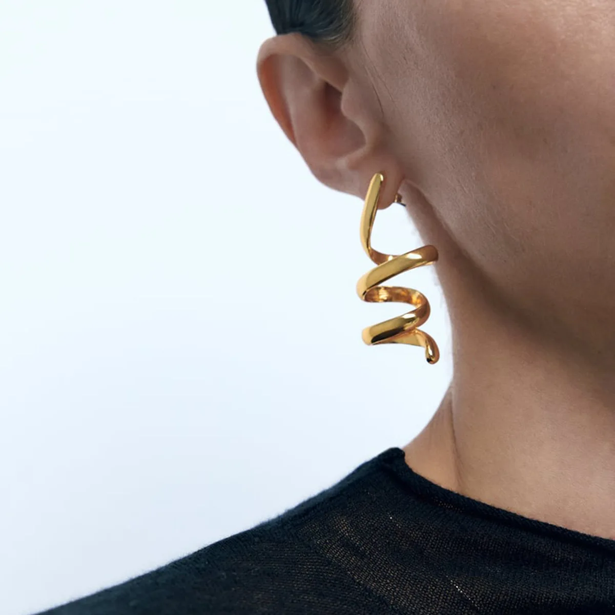 

2024 New arrival gold plated Spiral personalized with geometric lines hoop earrings for women
