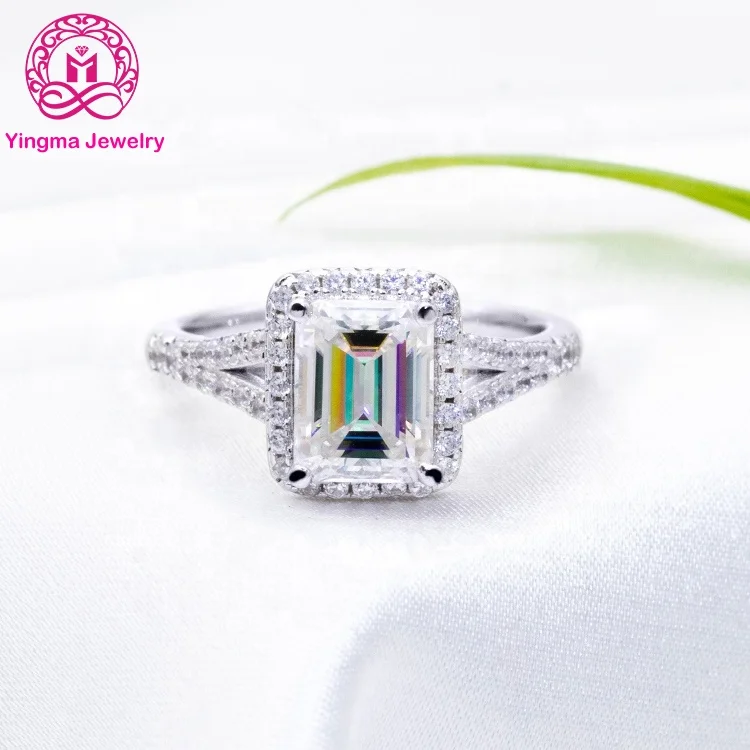 

Hotsale jewelry with certificate moissanite engagement ring VVS white emerald cut moissanite diamond ring for women