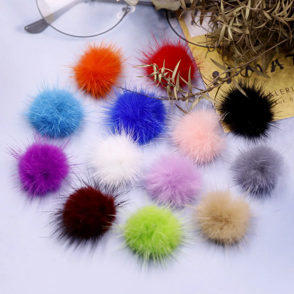 

Cute Fluffy Plush Ball 3D Nail Art Decorations Hairball Detachable Magnetic Pompoms Jewelry Manicure Accessories, Picture