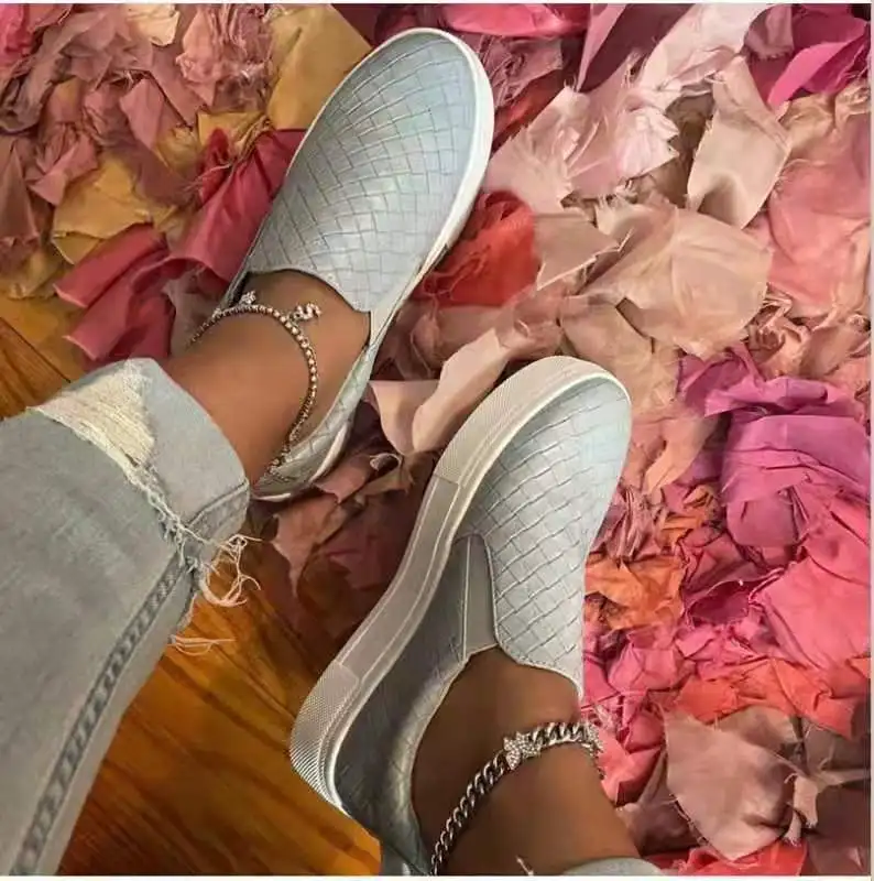 

Hot Selling Slip Resistant Work Safety Shoes Winter Shoes Flat Fall Boat Loafers driving women Winter shoes