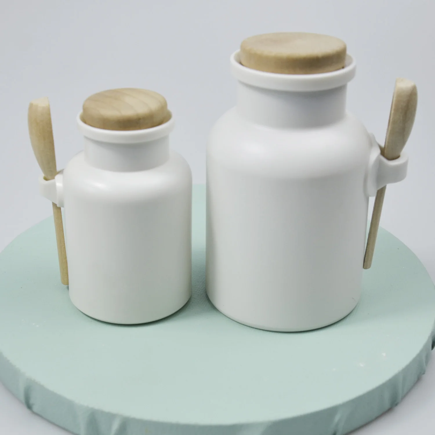 

Wholesale white plastic cork lid jars plastic bath salt jar packaging container