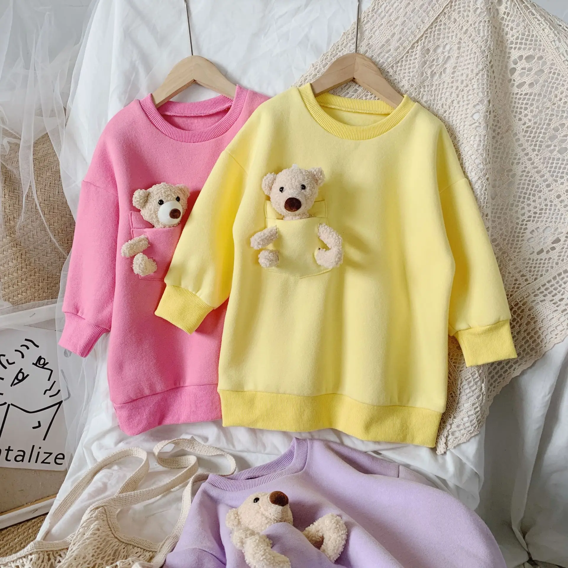 

Girls pullover sweater pocket bear round neck long sleeves plus velvet kids sweaters girls, Picture