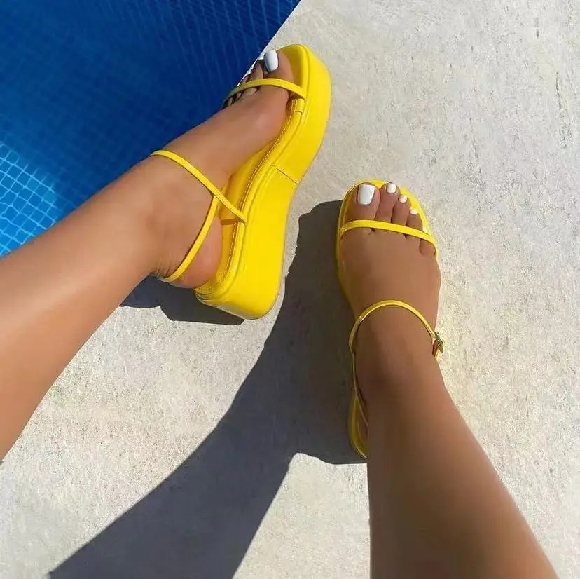 

Lady lace up patent leather leather yellow heeled sandals beach platform sandals femme rope jelly wedges sandals for women, Picture