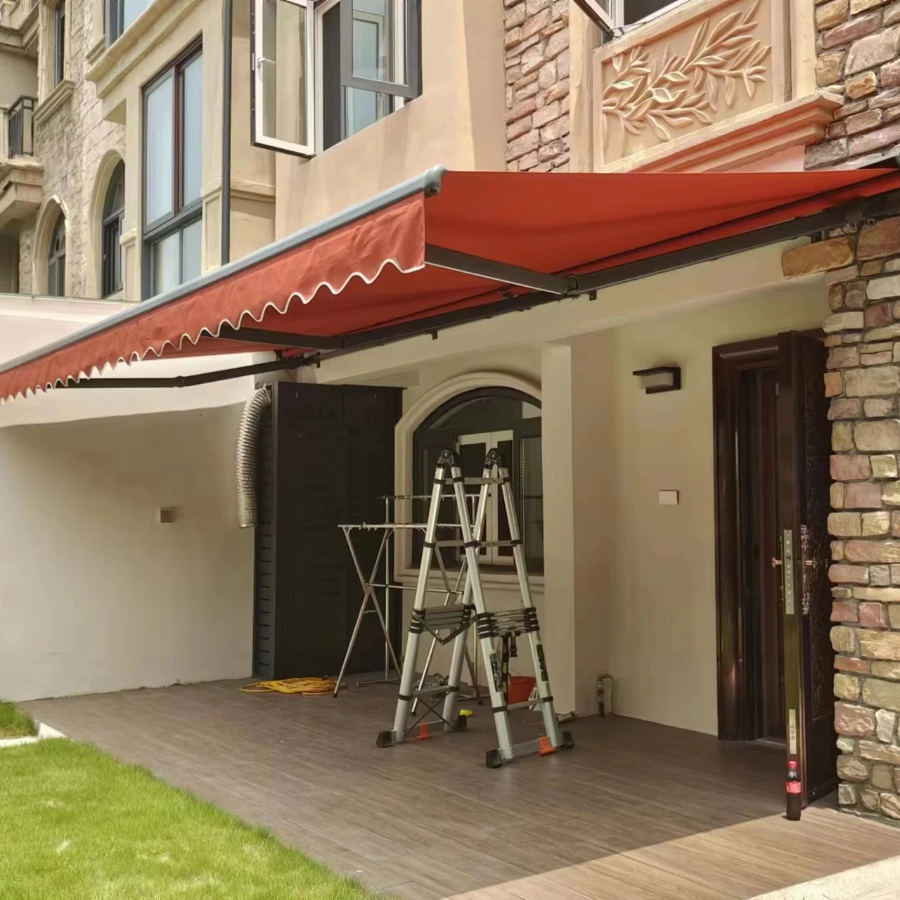 Wholesale Aluminum Patio Retractable Awning with Manual Remote Control Motorized Sunshade Canopy Acrylic Sail Material