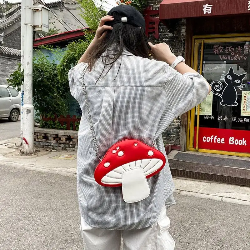 

2020 Cute Red Mushroom Shape Design Pu Leather Fashion Shoulder Handbag Crossbody Chain Purse Bag for Girl