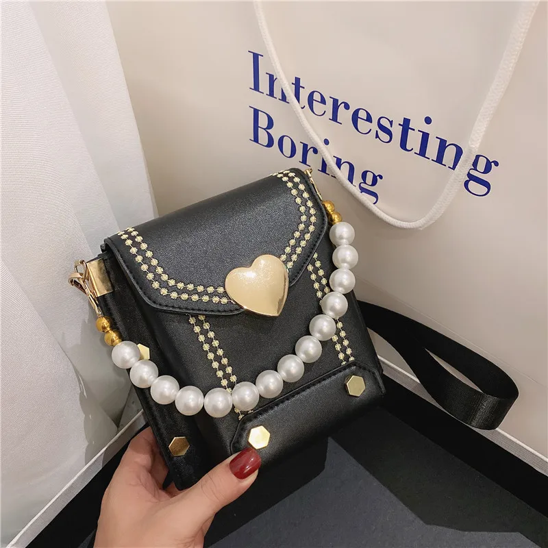 

Wholesale New 2021 Fashion Small Square Bag Sweet Crossbody Handbag Pearl Rivet Box Bag, Accept customizable color