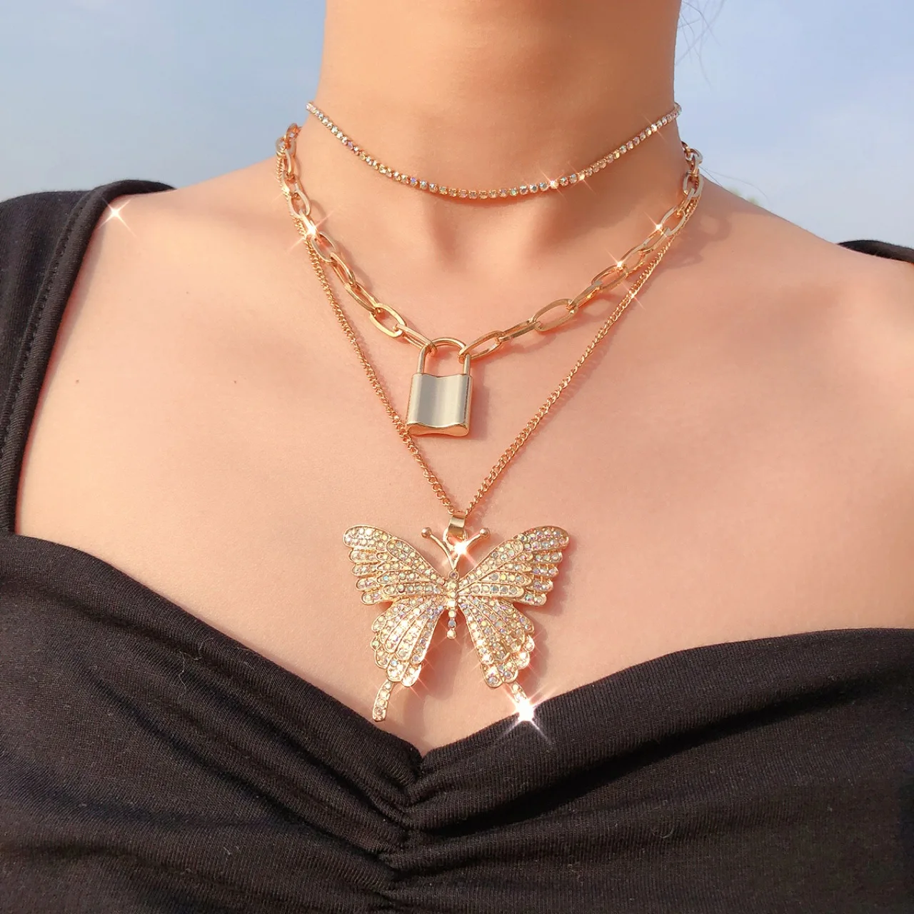 

3Pcs/Set Multi-Layered Lock Chain Choker Exaggerated Set Diamond Large Butterfly Necklace