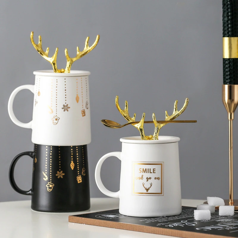 

Customized Antlers White Black Christmas Gift Set Tazas Porcelain Cup Couple Coffee Ceramic Mug With Lid Spoon