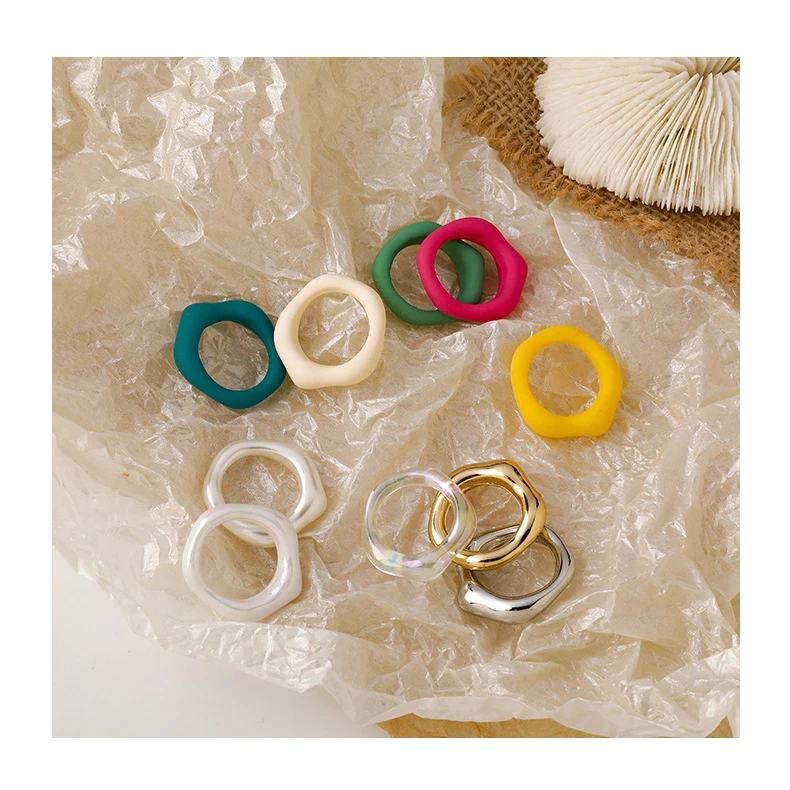 

2021 Newest Korea Polygon Color Acrylic Geometric Ring Colorful Resin Multilateral Finger Ring For Girls