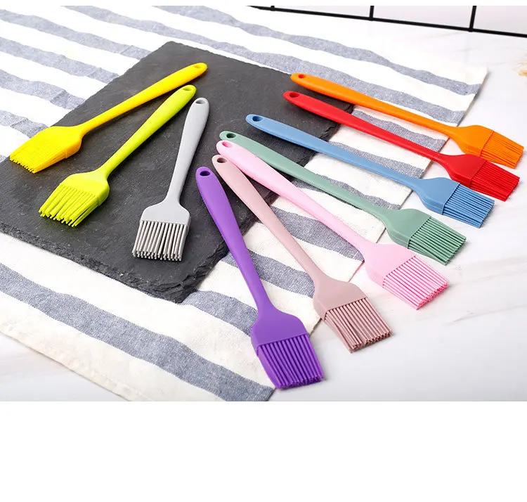 

Silicone Kitchen Gadgets Utensil Set  Barbecue Brush Oil Silicone Sweep DIY Cake Tool, Wood green pink