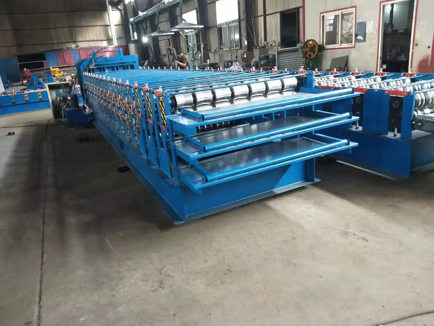Three Layer Corrugated Roof Tile Roll Forming Machine Aluminum Metal Roofing Sheet Making Machine