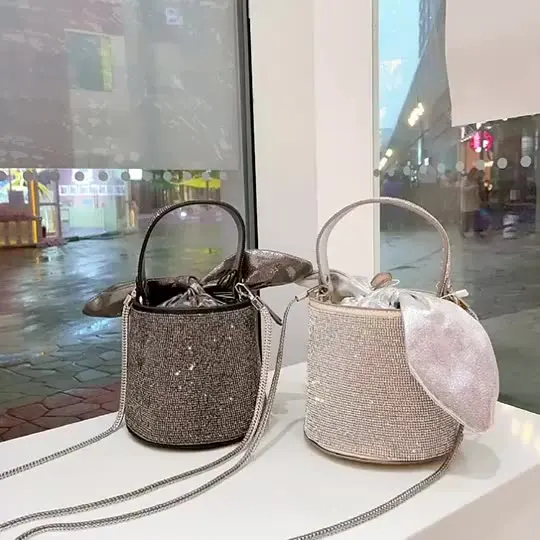 

2022 Korean diamonds designer crossbody women thick chain shoulder messenger drawstring bucket bag high quality, Customizable