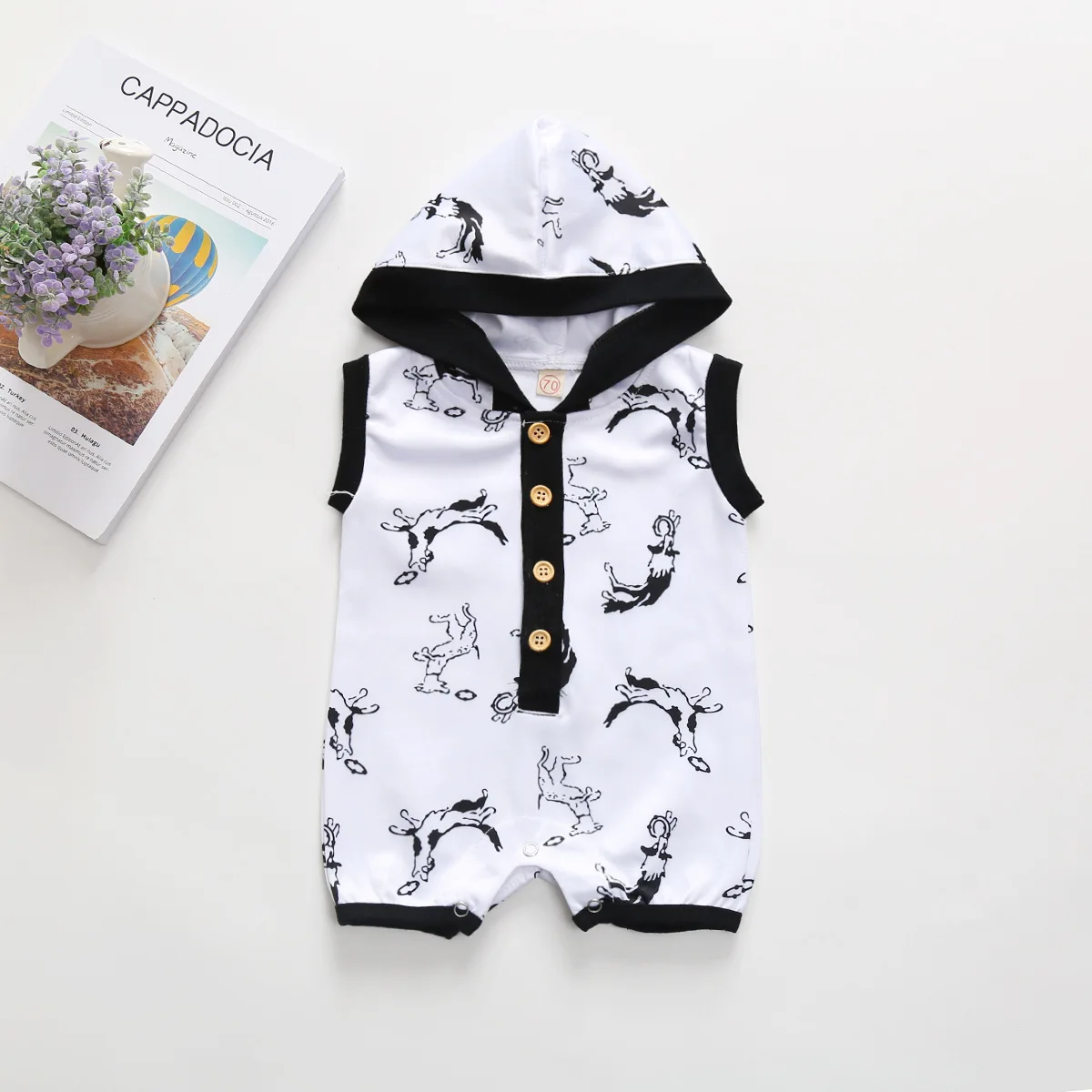 

Wholesale Newborn Baby Unisex Cotton Cartoon Print Sleeveless Romper