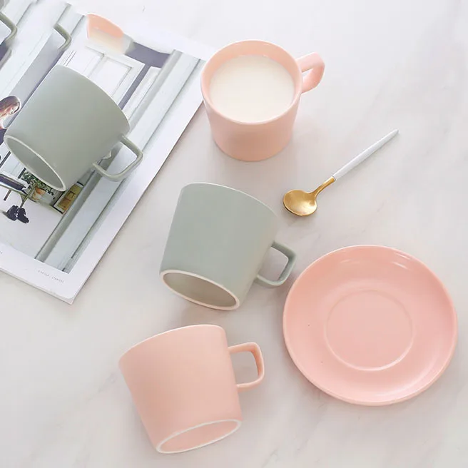 

Custom Nordic 230ml Matte Ceramic Coffee Cup and Saucer, Pink,green