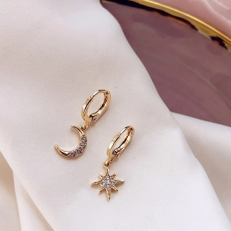 

Trendy Jewelry Tiny Shinny Diamond Moon Star Pendant Earrings Polished Rhinestone Crystal Moon Star Clip on Earrings