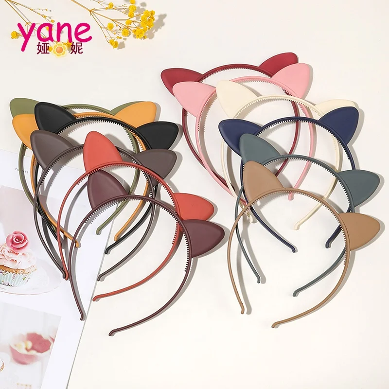 

Wholesale Plastic Bear Headband with Tooth Matte Cat Kids Party Headband