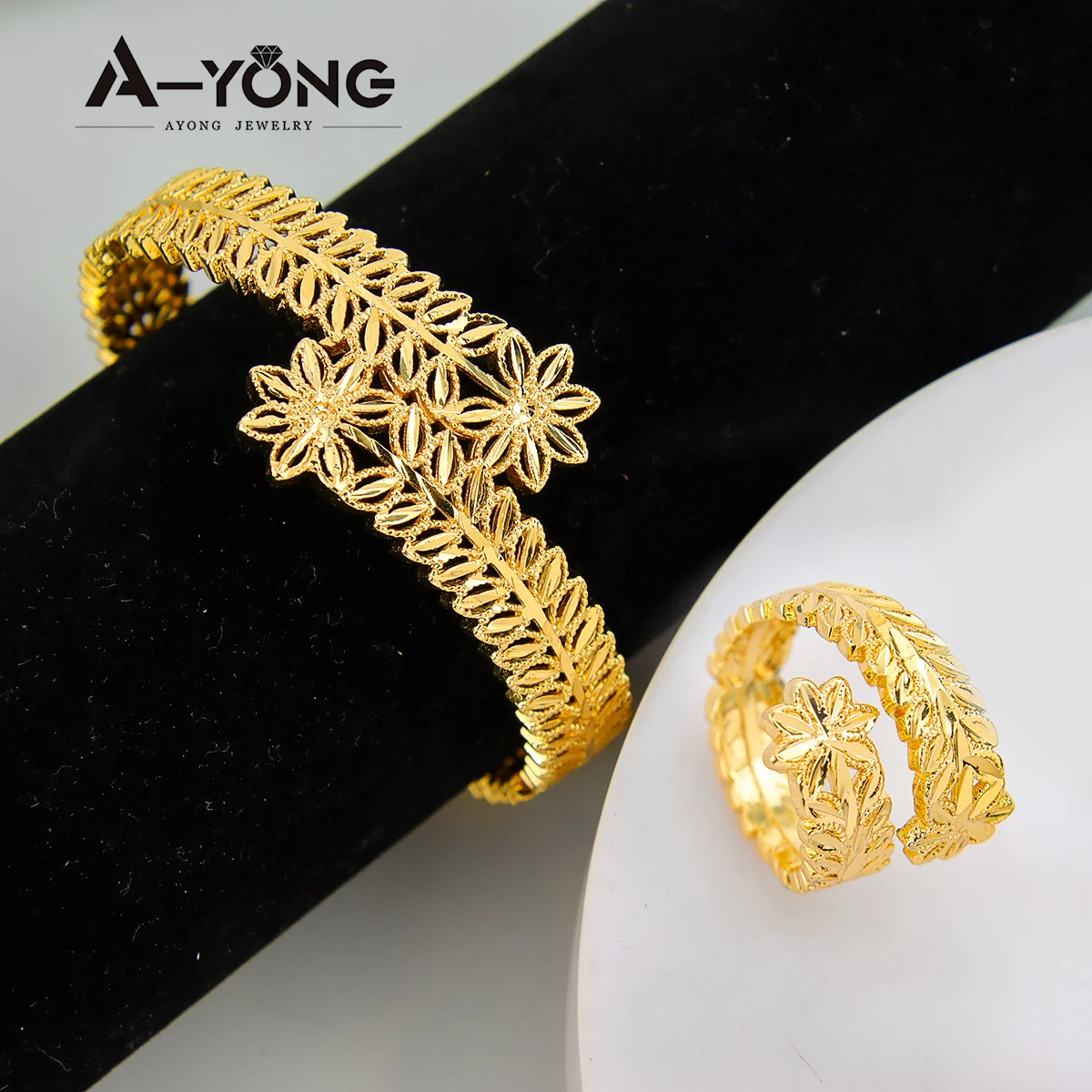 

Hot Simple Style Maple Leaf Jewelry Gold Plated Jewelry Sets Women's Bangle Ring Set