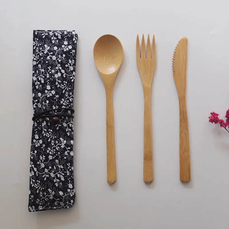 

Wholesale Fast Delivery Naturel Bamboo Cutlery Travel Set with gift bag