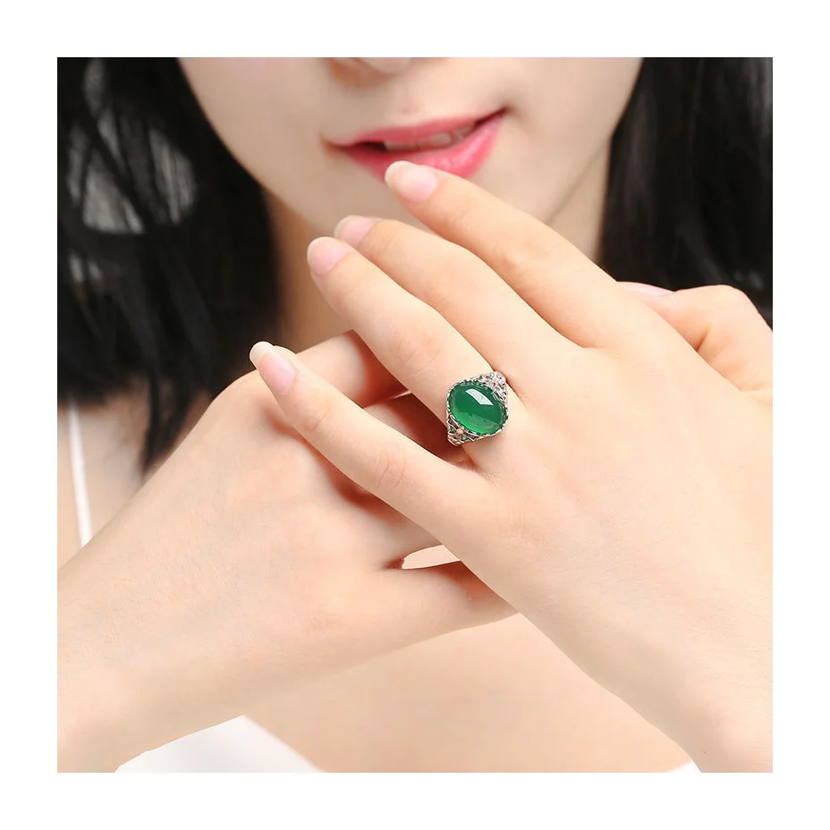 

Artificial green agate inlaid chalcedony crystal ring for ladies emerald finger ring for Women opening adjustable emerald ring