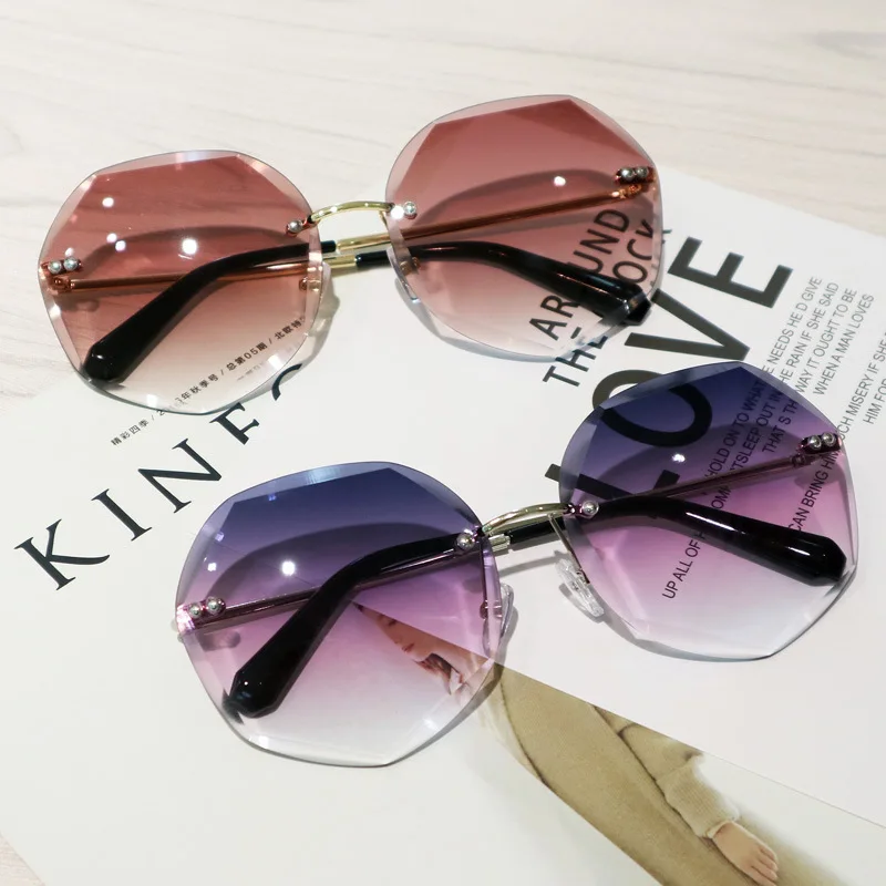 

2021 Luxury Style Classic Design Rimless Gradient Color Diamond Women Round Sunglasses, 8 colors