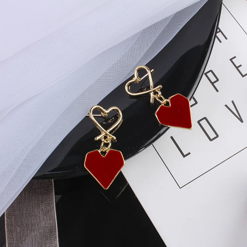 

OUYE new S925 silver needle sweet gentle wine red love heart alloy earrings female personality geometric hollow cute earrings, Golden/silver