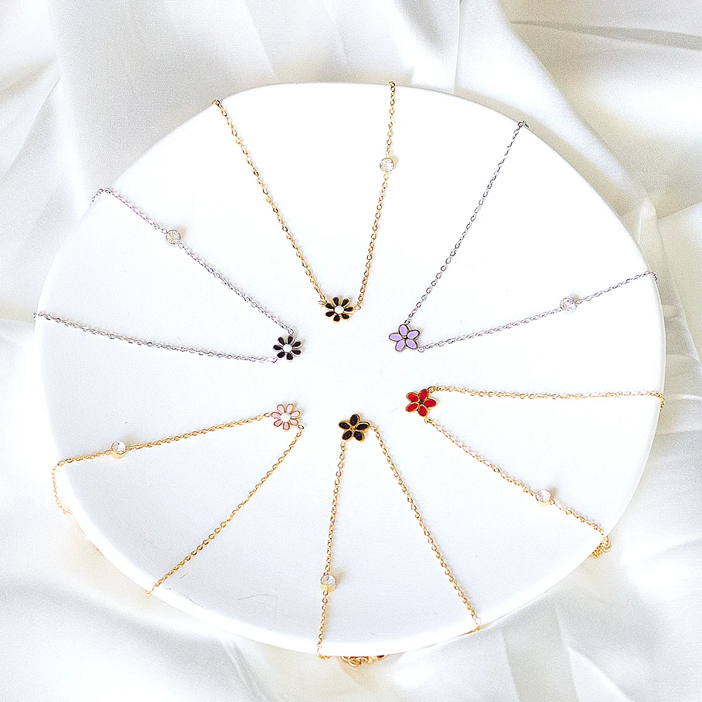 

Elegant Delicate Trendy Stainless Steel Gold Silver Small Cute Woman's Jewelry Flower Necklace