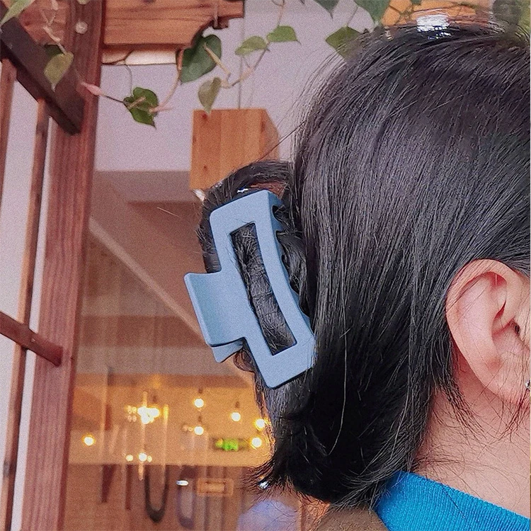 Yucat Women Fashion Simple Hair Clips Hair Accessories Pure Color Elegant Large Acrylic Plastic Hair Claw .jpg