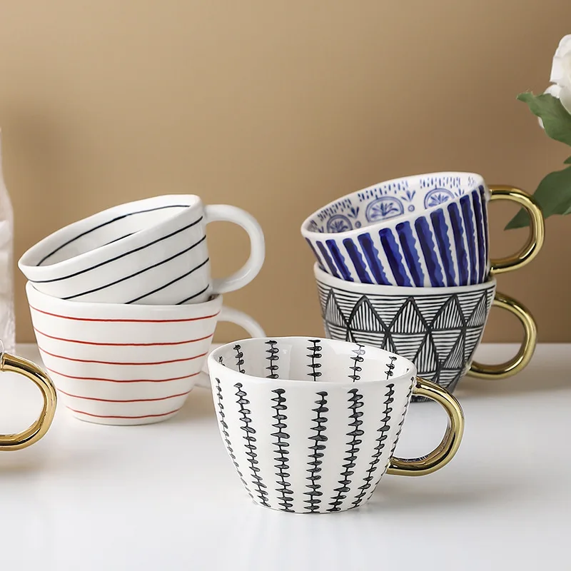 

Feiyou 2020 unique custom 330ml luxury reusable tazas porcelain milk tea mugs personalized ceramic tea cups with gold handle, Customized color