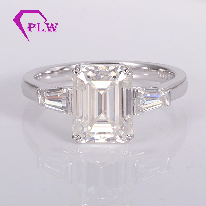 

Modern style 18k white gold ring with 3cts Emerald cut moissanite diamond wedding ring