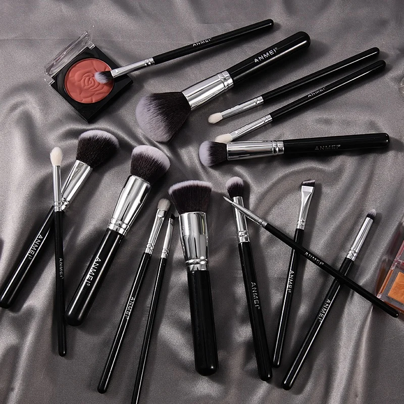 

Women Facial Beauty Tool 15pcs Make Up Brushes Set Cosmetics Custom Logo Synthetic Hair Professional Makeup Brush Kit With Bag