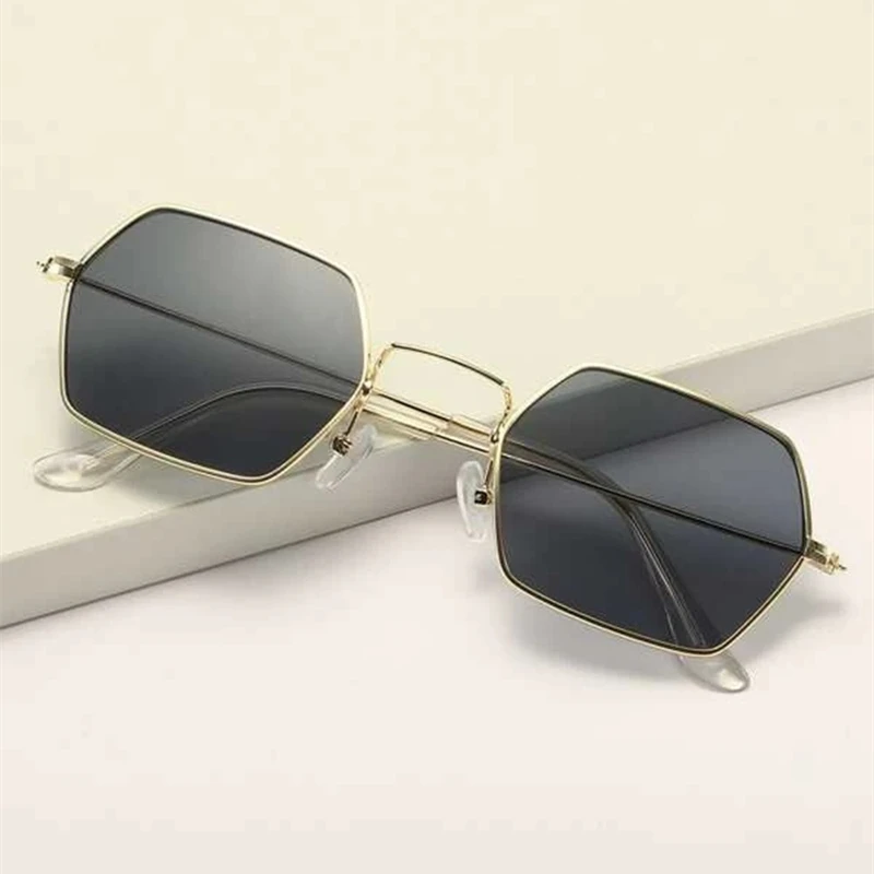 

Wholesale Fashion High Quality Retro Sun Glasses Square Metal Ocean Lens Sunglasses for Men Women