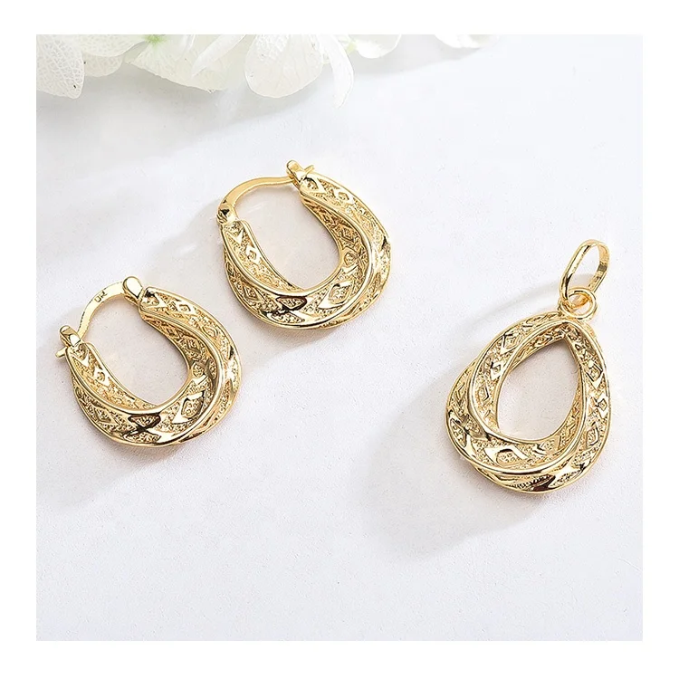 

Best Looking Copper Alloy 14K Gold Sliver Stud And Hoop Earring Set For Women