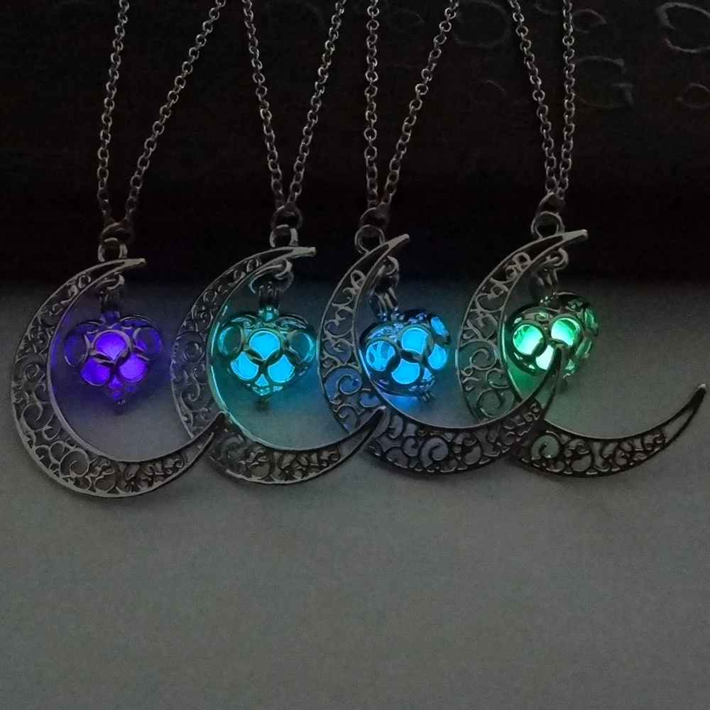 

Glow In Dark Moon And Heart Locket Pendant Luminous Growing Necklace For Women Men Jewelry