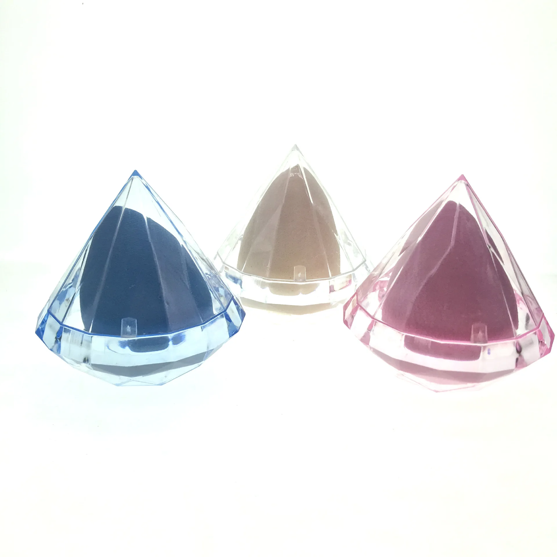 

1-25-28 plastic diamond beauty sponge case, Clear