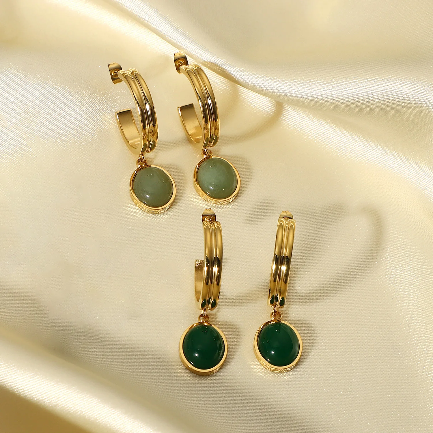 

Hot Sale 14K Gold Plated Stainless Steel C-Shaped Green Oval Stone Pendant Hoop Earrings For Women