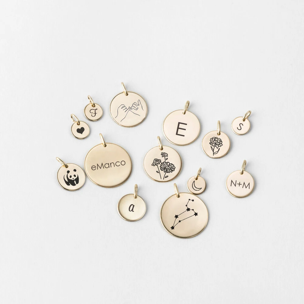 

Designer Logo Round Gold plated Alphabet Disc Charms Pendants Stainless steel Jewelry Necklace Making Accessories, Silver / gold / rose gold