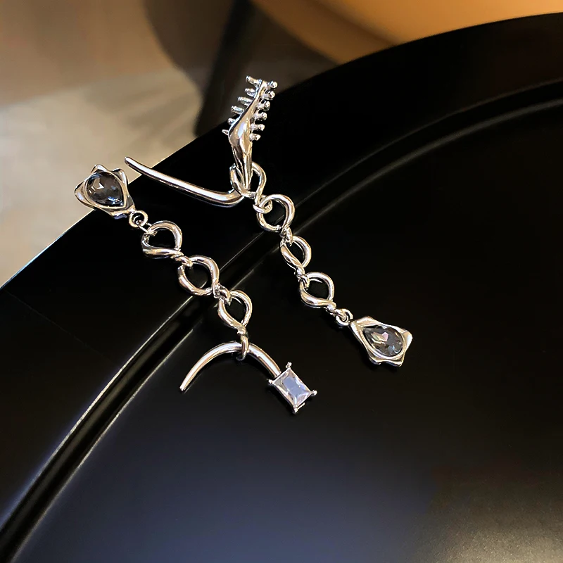 

trendy fashion asymmetry silver plated hop earings