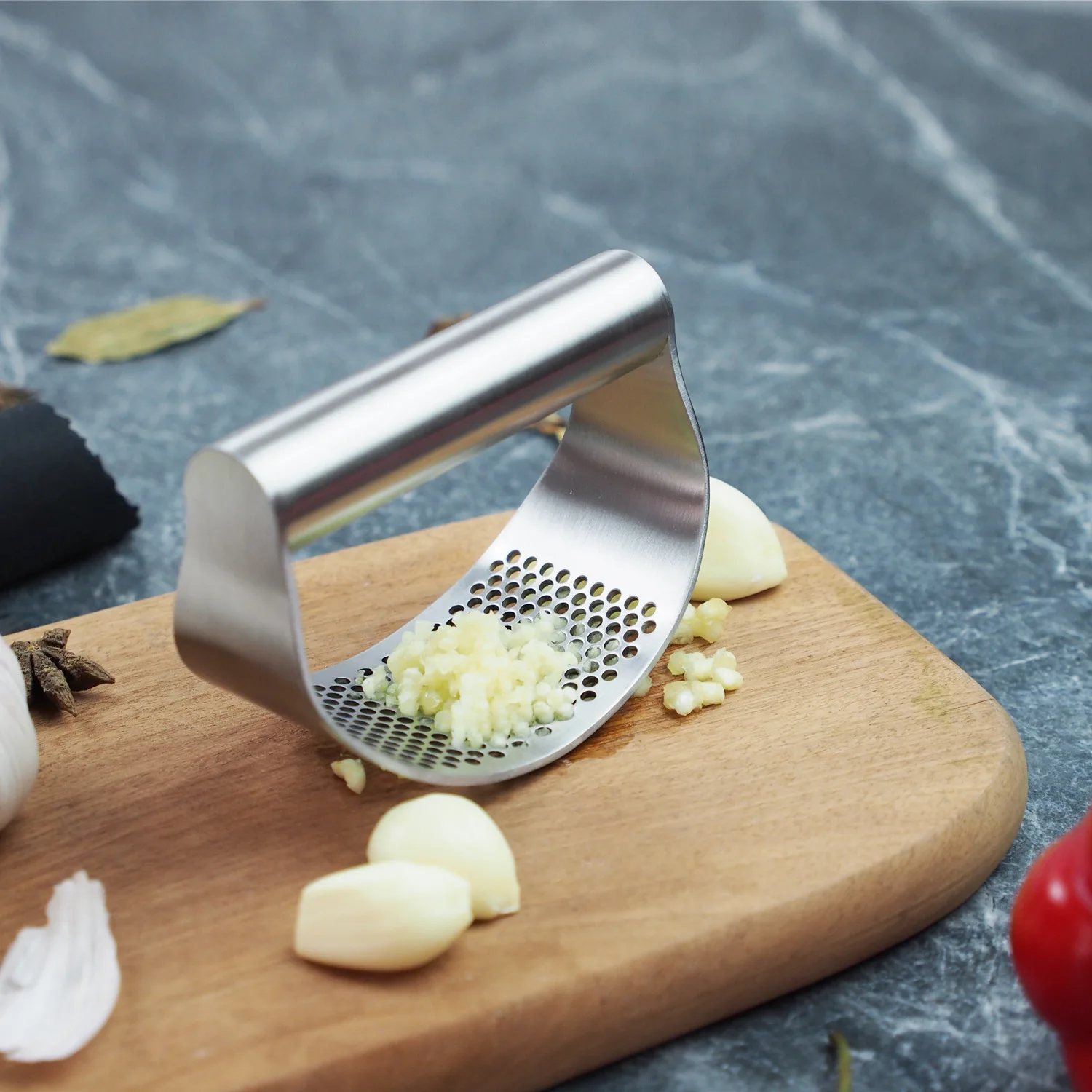 

Multi-function Stainless Manual Garlic Presser Curved Garlic Grinding Slicer Chopper Tools Curve Fruit Vegetable, Silver