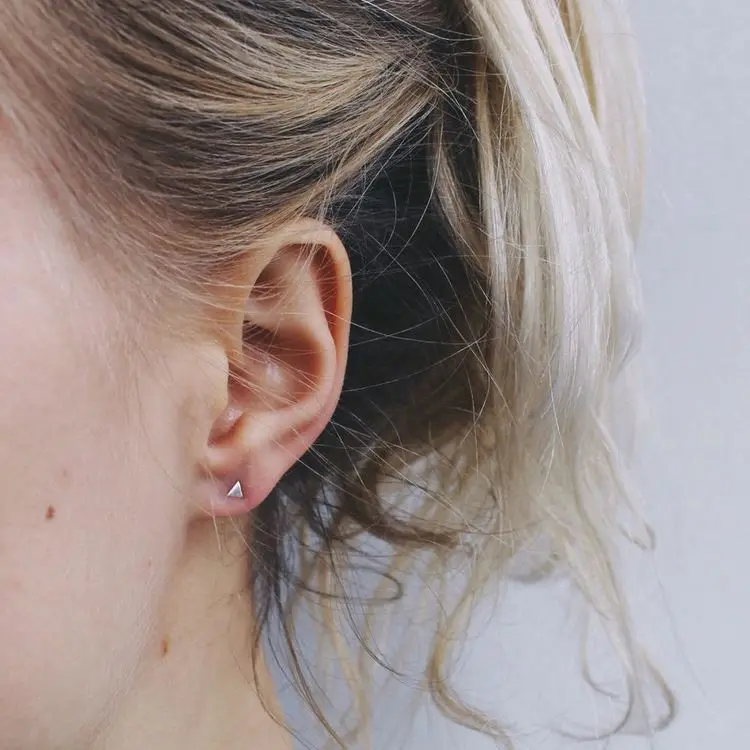 

Minimalist Latest Fashion Style Rose Gold Mini Triangle Stud Earrings Simple Women