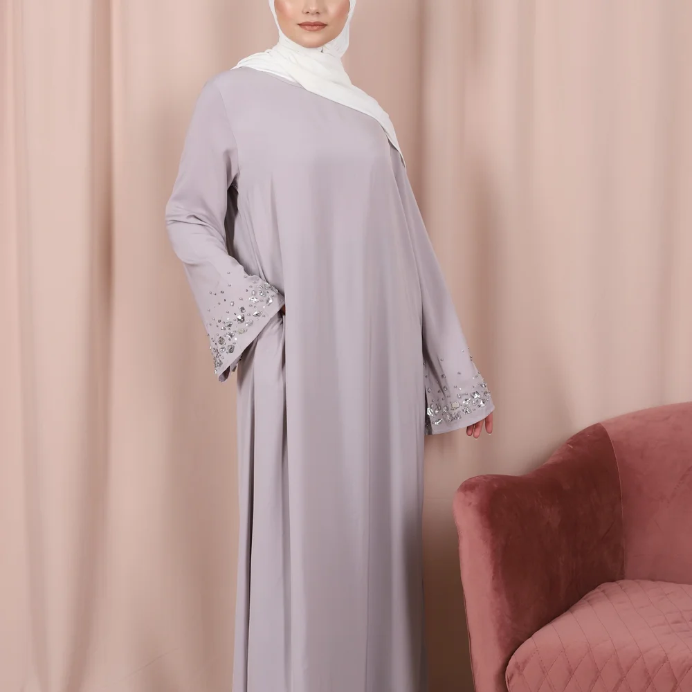 

Modest Muslim Luxury Beaded Sleeves Abaya Muslim Abaya with Belt