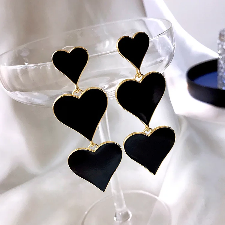 

2021 Latest Fashion Black Heart Earrings Drop Earrings Korean Retro Dripping Love Earrings For Women, Picture shows