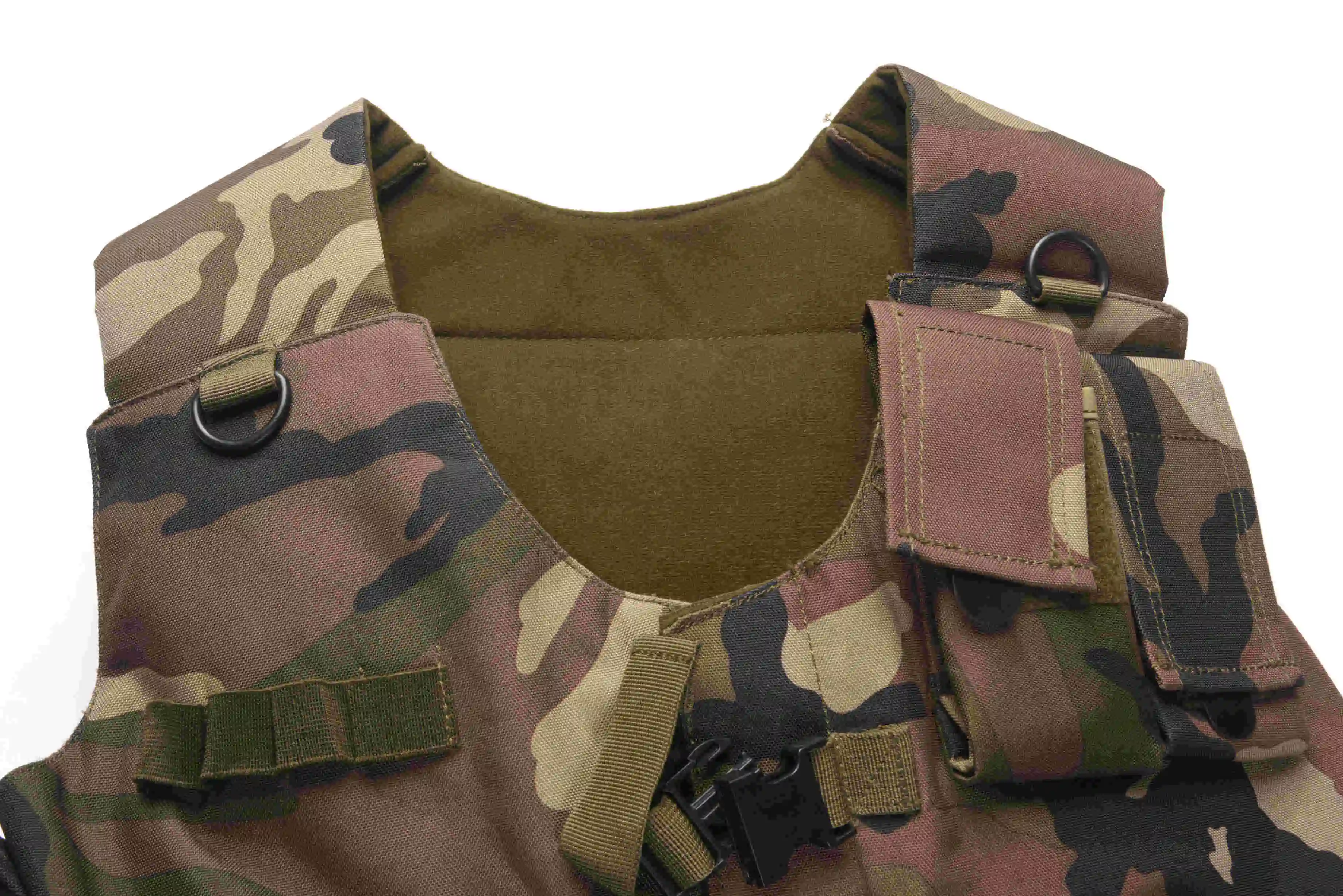 军用品  材料 由聚酯或尼龙制成,可定制 颜色 黑色,卡其色,绿色,迷彩