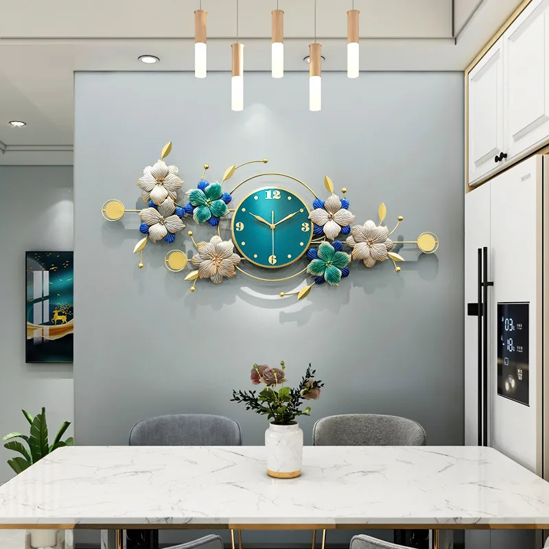 

The living room is modern, simple, fashionable and creative. Chinese style new Chinese style wall clock, As photo