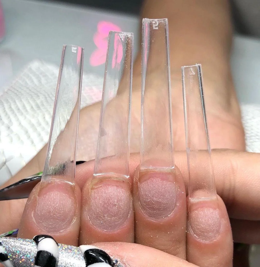 

BTArtbox 500pcs/bag ABS Transparent XXL Extra Long Coffin Square Nail Tips False Nails French Artificial Fingernails Half Cover, Clear