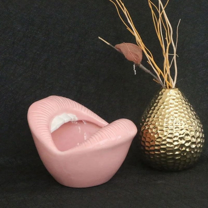 

Design Ceramic Lip Mini Ashtray Fancy Ashtray, Picture
