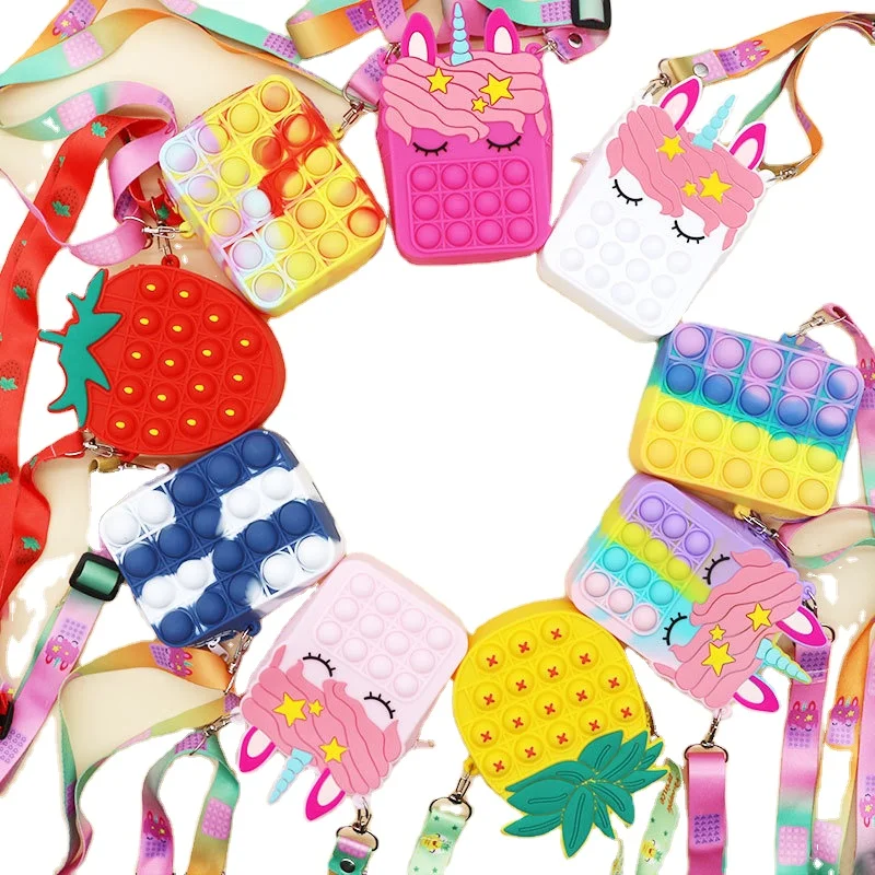 

M004 2021 New product cute kids keychain shoulder money bag mini girls student silicone unicorn press coin purse