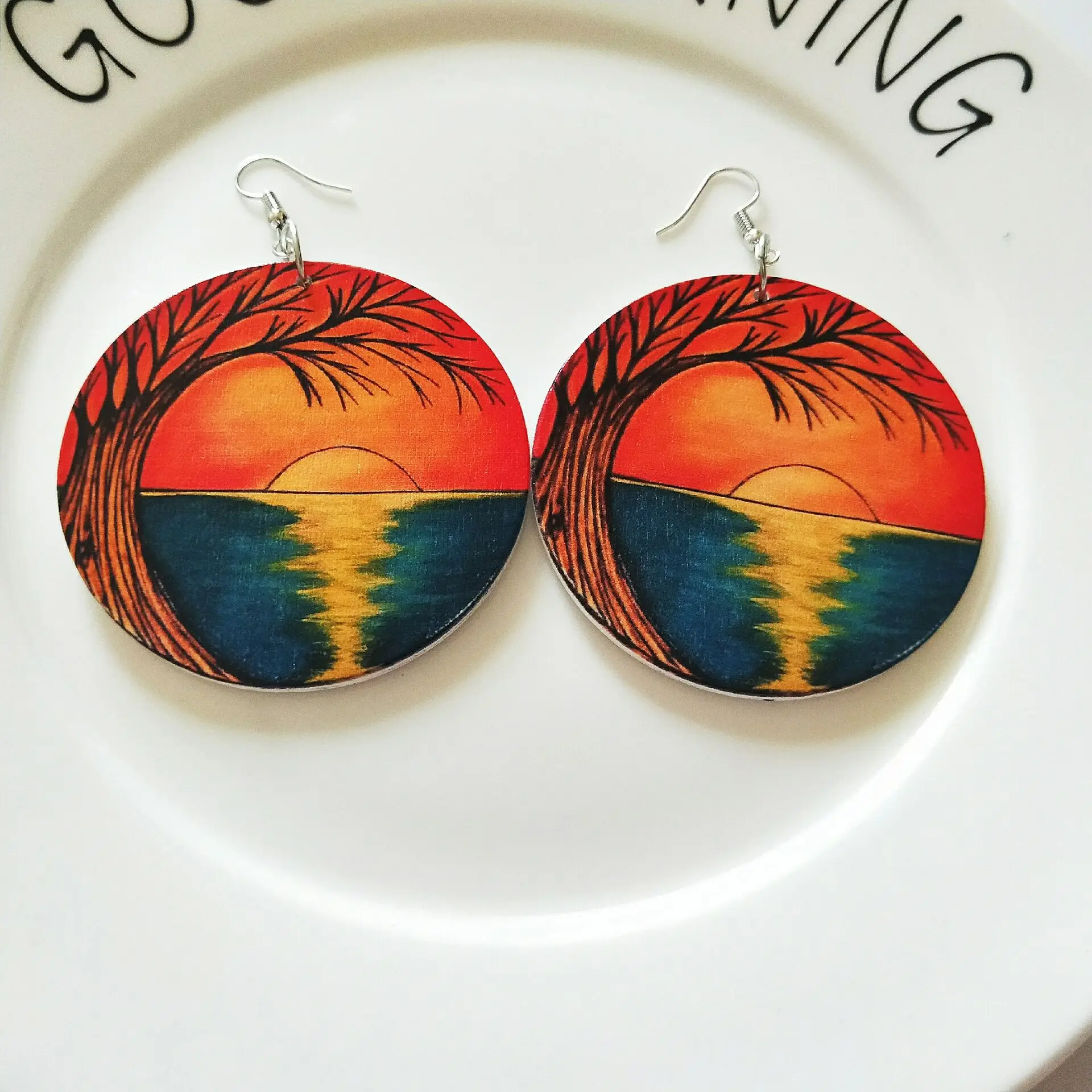 

Ins Colorful Printing Beautiful Scenery Exaggerate Round Wooden Earrings Sunset Painting Geometric Pendant African Wood Earring