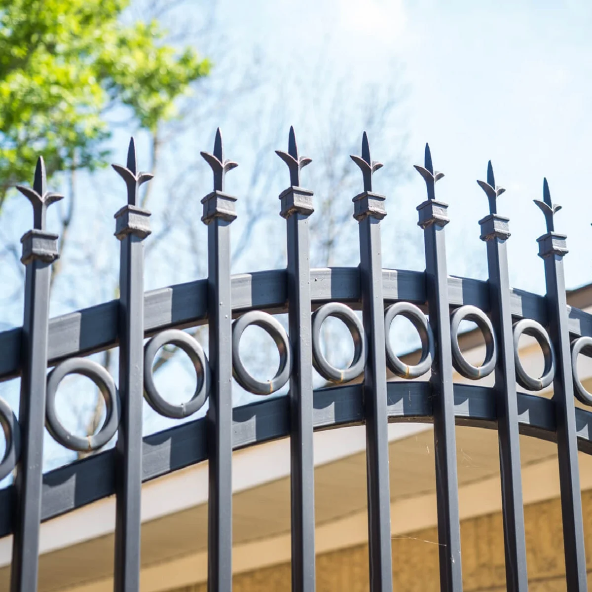 

Great - looking iron fence used in the garden, Customized color