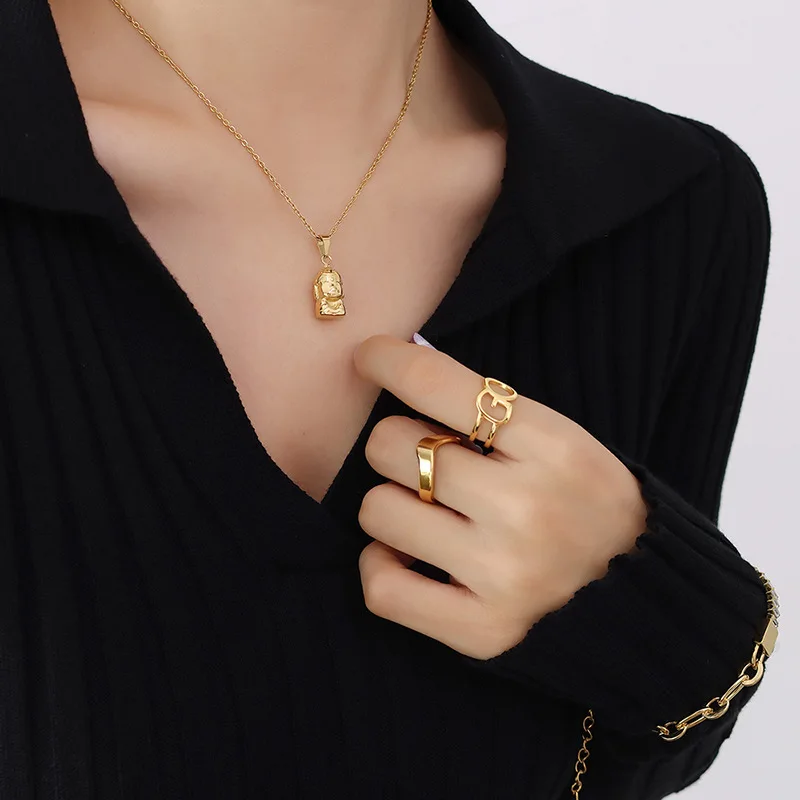 

2022 Fashion 18k Gold Plated Buddha Pendant Necklace Stainless Steel Buddha Head Necklace For Women